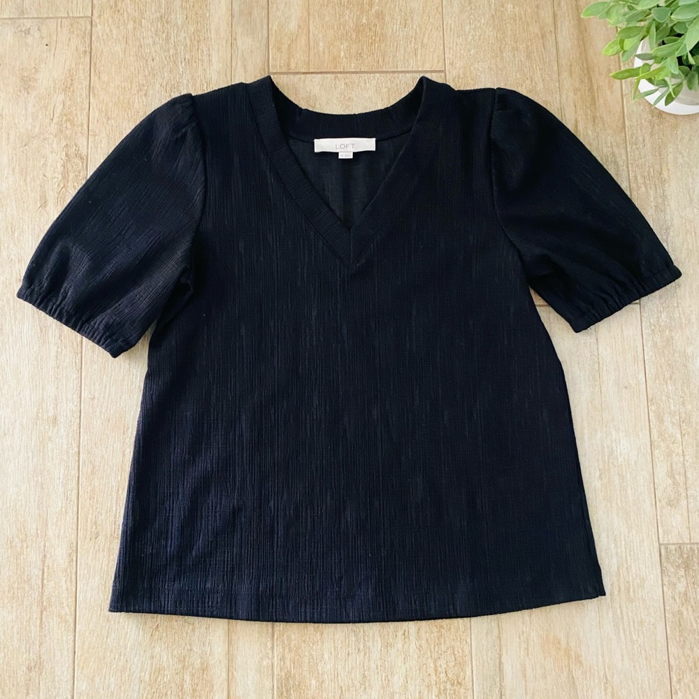 LOFT Black Textured Puff Sleeve V-Neck Top XS Blouse